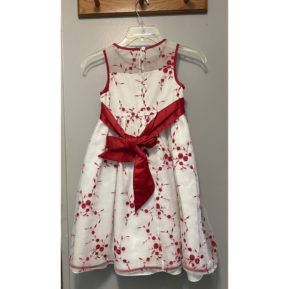 Little Girls White Sleeveless Dress With Red Embroidery Red Satin Size 6 Lined